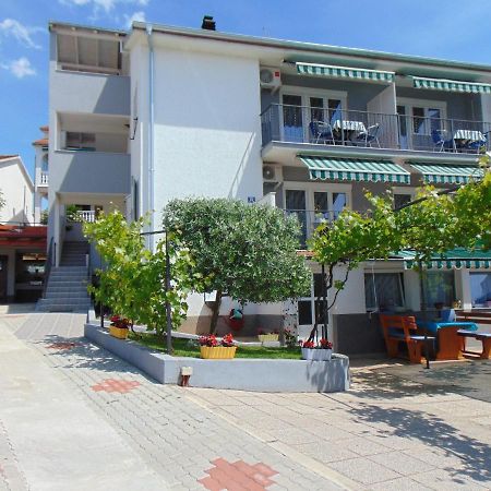 Apartments Marija 马林斯卡 外观 照片